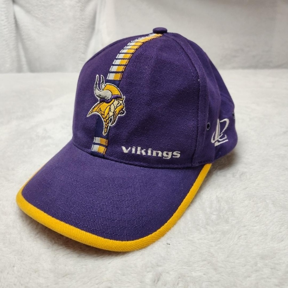 Minnesota Vikings Hat Cap Strap Back One Size Purple NFL Football Logo Athletic